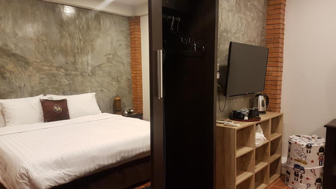 מלון צ'יאנג מאי The Loft Riverside Chiangmai מראה חיצוני תמונה